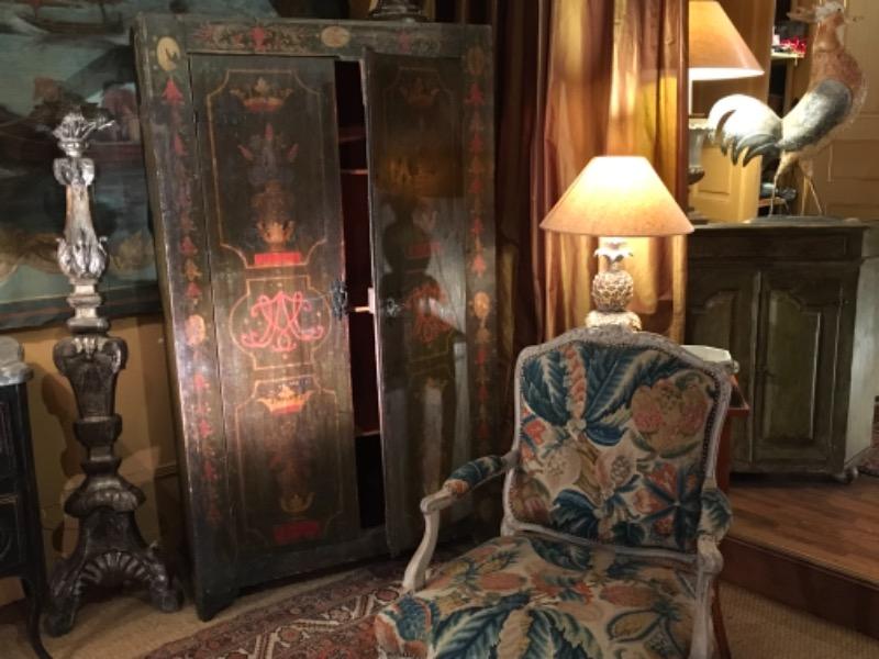 Rare armoire d’Uzès d’époque XVIII ème ( dans son jus )