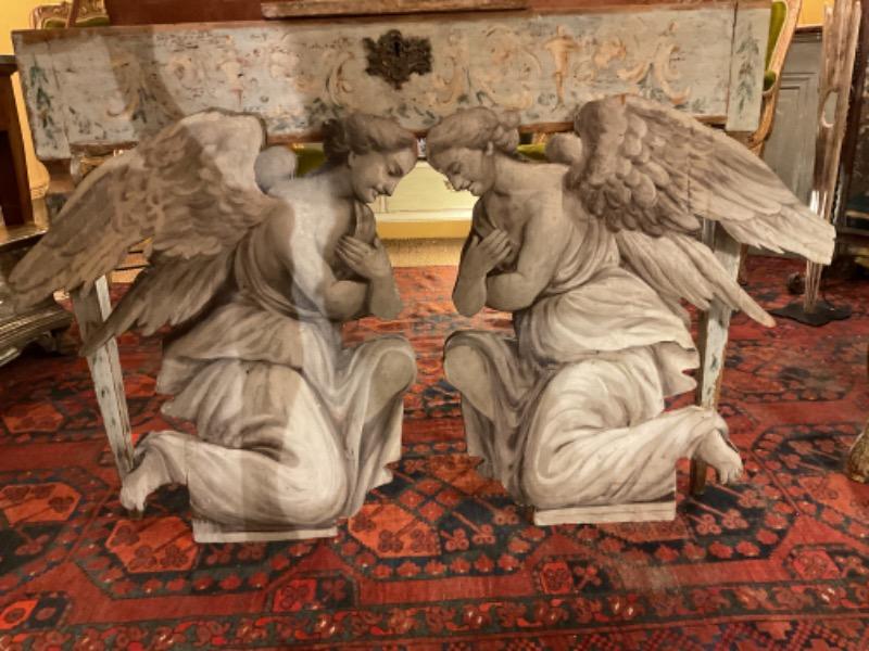 Silhouettes paire d’anges en bois peint en trompe-l’œil XX ème