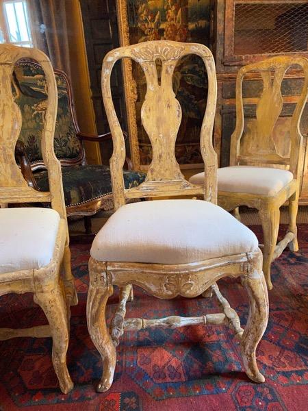 Suite de 4 chaises suédoises XVIII ème 