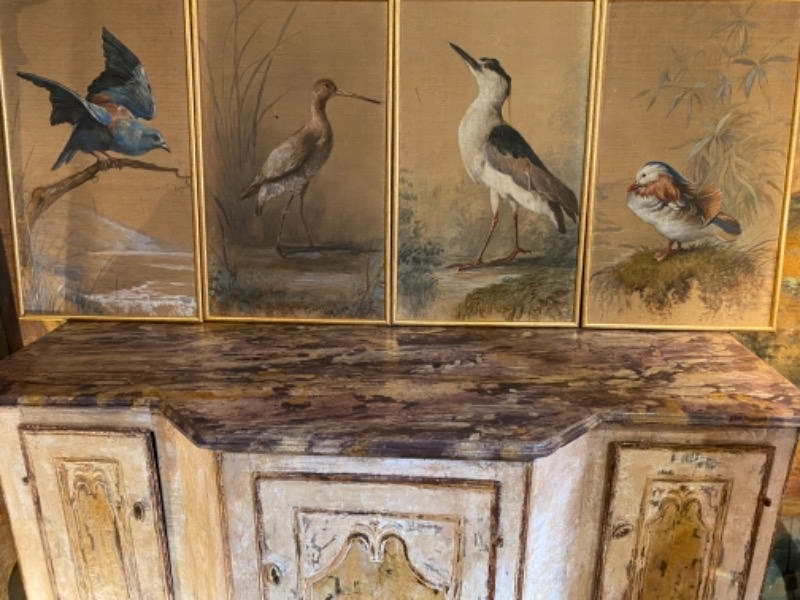 Suite de 4 oiseaux peints marouflés sur bois XX ème