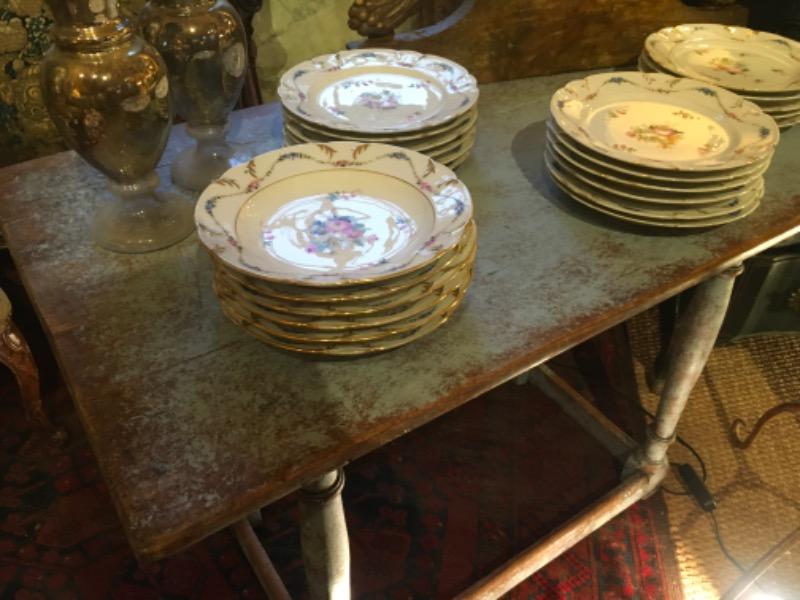 Table suédoise peinte fin XVIII ème 