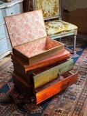 Tabouret-livres formant tiroirs( Italie XX ème ) 
